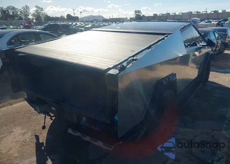 2024 Tesla Cybertruck All-Wheel Drive z USA, uszkodzony, nr VIN 7G2CEHED9RA008583